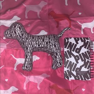VS PINK Medium Pup & Matching 18-19’ Calendar